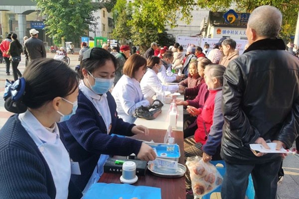 活動(dòng)現(xiàn)場(chǎng)。墊江縣中醫(yī)院供圖