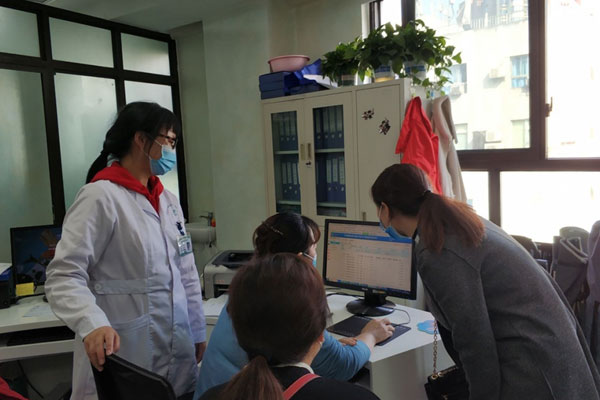 基層培訓(xùn)。重慶建設(shè)醫(yī)院供圖