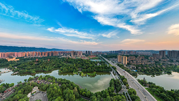 江志斌：建設(shè)“五新四城” 譜寫中國式現(xiàn)代化璧山新篇章