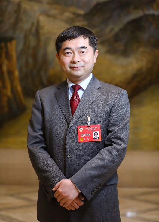 黃偉委員：建議利用支線機(jī)場建設(shè)無人機(jī)物流配送中心