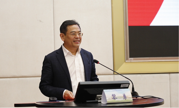 市人力社保局黨組書記、局長黎勇出席開班儀式并講話。重慶市人力資源開發(fā)服務(wù)中心供圖