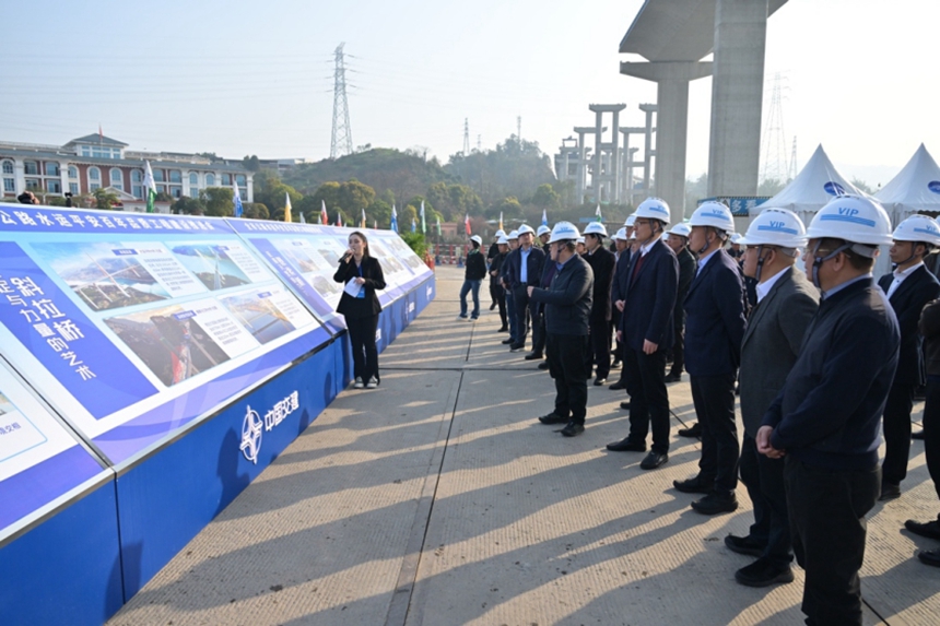推進(jìn)會(huì)觀摩交流現(xiàn)場。重慶市交通運(yùn)輸委供圖
