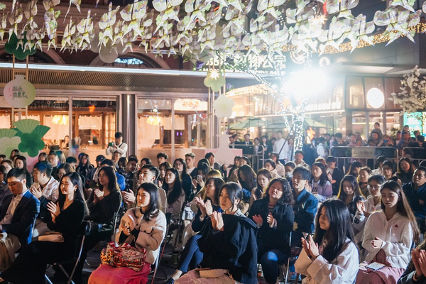 “五一”小長假期間，南岸區(qū)旅游景區(qū)活動豐富，旅游產(chǎn)品供給充足。南岸區(qū)文化旅游委供圖