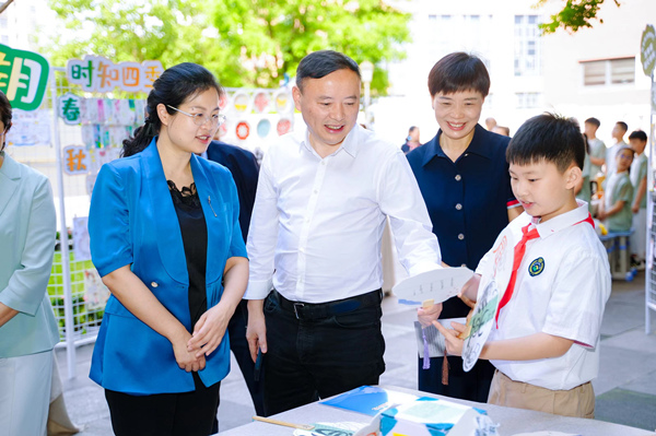 特色課程展示現(xiàn)場(chǎng)。渝北區(qū)中央公園小學(xué)校供圖