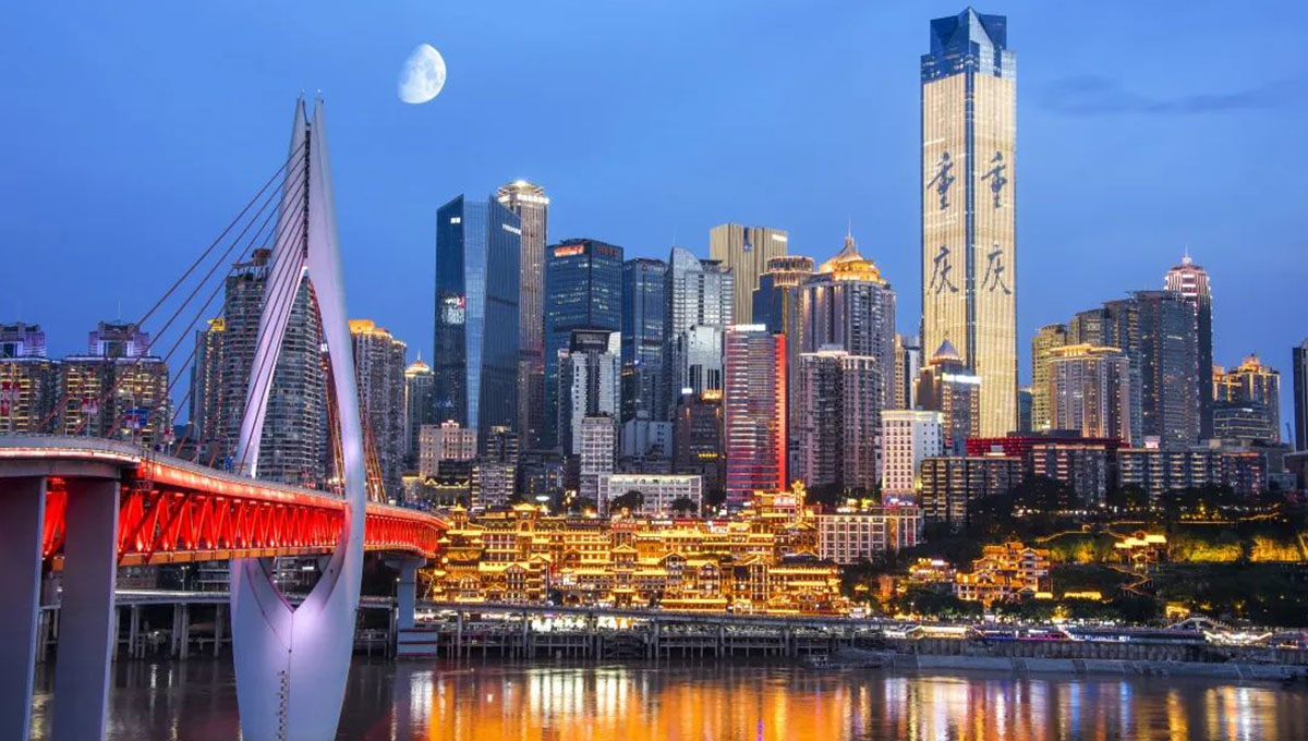 重慶渝中區(qū)夜景。 渝中區(qū)文化旅游委供圖 唐安冰攝