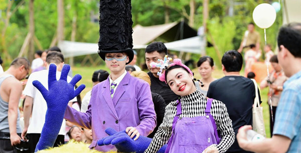 電粉無(wú)限藝社戲劇巡游。中國(guó)電建地產(chǎn)供圖