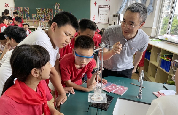 黨員骨干教師示范課。九龍坡區(qū)火炬小學(xué)供圖