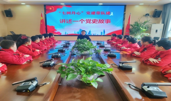 開(kāi)展“知史愛(ài)黨知史愛(ài)國(guó)”學(xué)習(xí)教育。涪陵城七校供圖