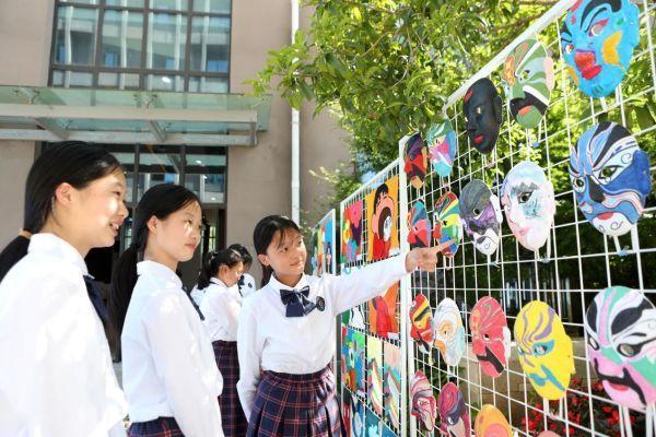 學(xué)校特色課程展示。永川區(qū)鳳凰湖中學(xué)供圖