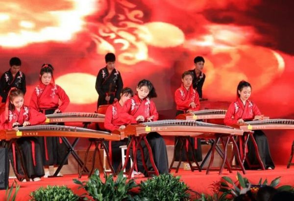 社團(tuán)表演活動(dòng)。溱州中學(xué)供圖