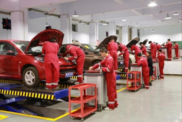 新能源汽車教學(xué)實(shí)景。武隆區(qū)職業(yè)教育中心供圖