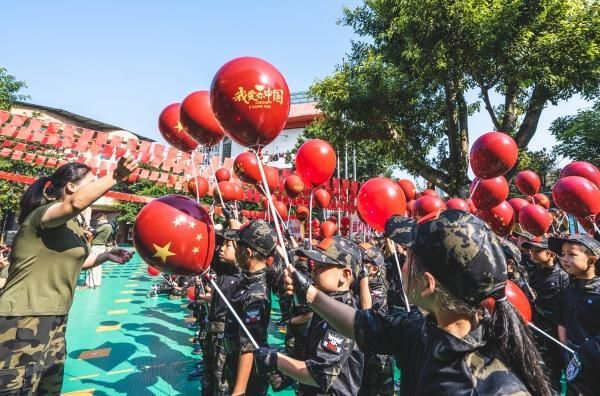 活動(dòng)育人。重慶市南川區(qū)示范幼兒園供圖