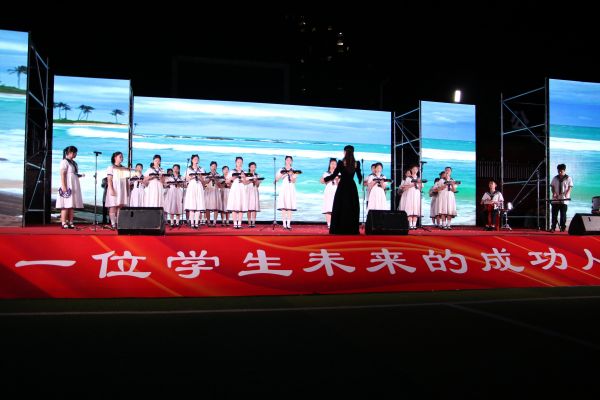 紅五月藝術節(jié)精品節(jié)目展演。重慶市潼南第一中學校供圖