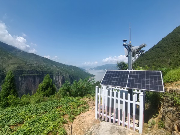 北斗面場(chǎng)景形變監(jiān)測(cè)雷達(dá)。姚於攝