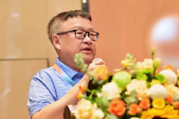 杜曉鋒致辭。重慶松山醫(yī)院供圖