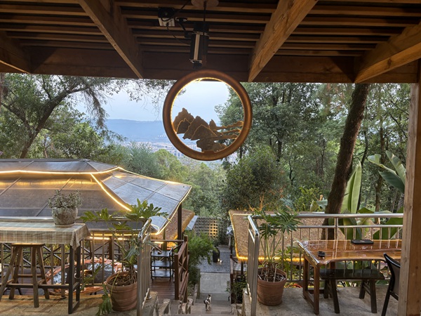 環(huán)山火鍋。渝北區(qū)商務(wù)委供圖