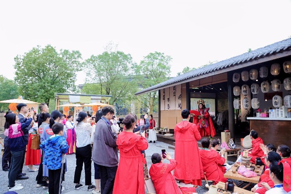 活動現場圖。天力物業(yè)供圖