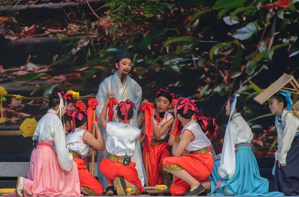 《陸游巧過(guò)蟠龍河》音樂(lè)劇演出現(xiàn)場(chǎng)。受訪者供圖