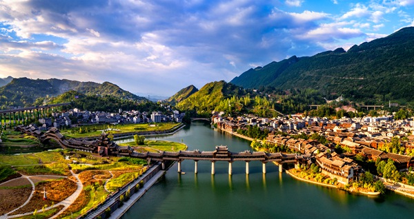 黔江濯水景區(qū)。重慶市文旅委供圖