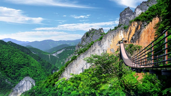 武陵山大峽谷。涪陵區(qū)融媒體中心供圖