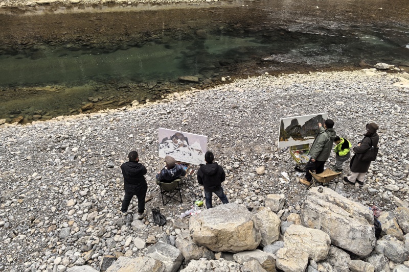 2024長江流域美術(shù)名家走進(jìn)奉節(jié)。重慶市美協(xié)供圖