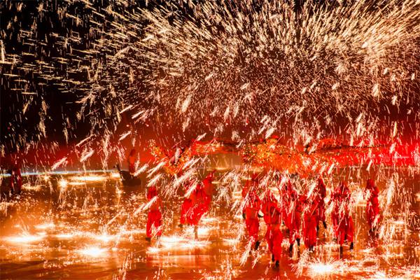 銅梁火龍。銅梁區(qū)委宣傳部供圖