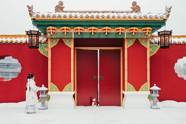 紅墻飄雪現(xiàn)場。重慶龍湖供圖