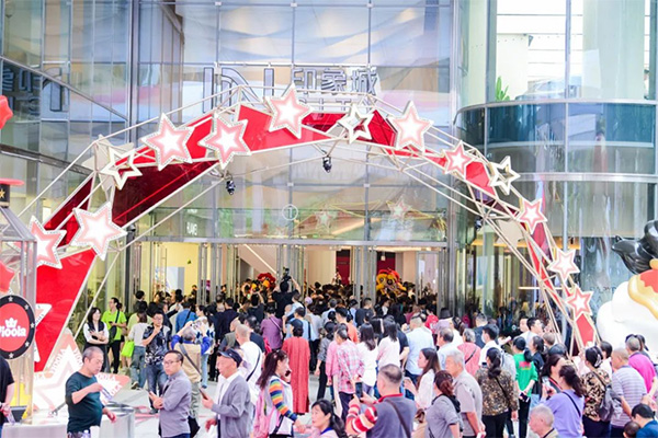 重慶印象城開業(yè)現(xiàn)場(chǎng)。重慶萬科供圖