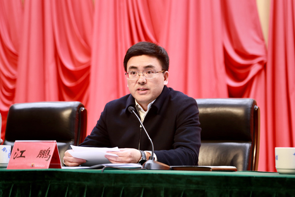 重慶市教育工委委員、教委副主任江鵬。唐文蕤攝