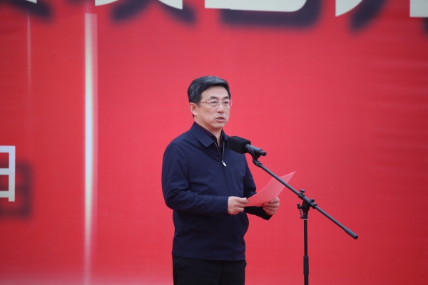 重慶市委教育工委委員、市教委副主任李勁渝講話。重慶機電職業(yè)技術(shù)大學供圖