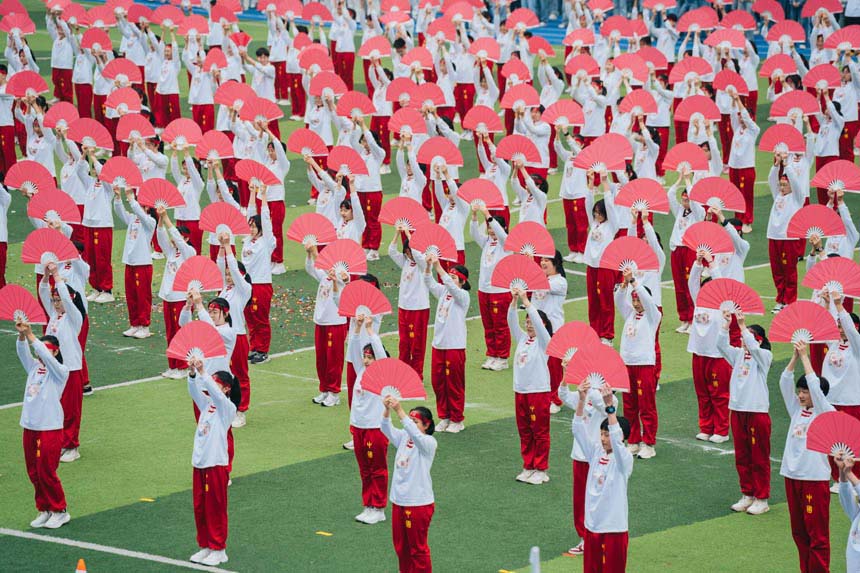 《扇動(dòng)?xùn)|方韻·舞動(dòng)少年魂》。育才中學(xué)供圖