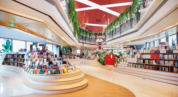 京東圖書領閱空間重慶大悅城店。牛琳迪攝