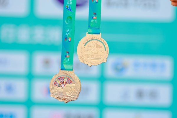 完賽獎(jiǎng)牌。主辦方供圖