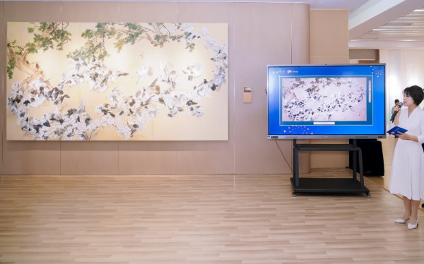 生生花園藝術(shù)館中的《百鴿圖》。沙坪壩小學(xué)供圖