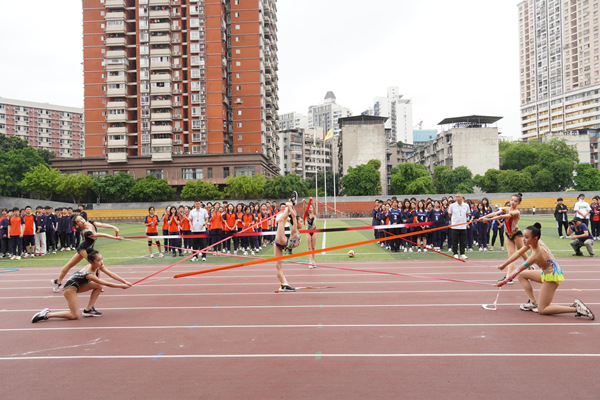 開幕式表演。重慶一中供圖