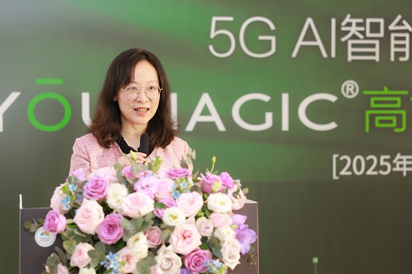 重醫(yī)附屬大學(xué)城醫(yī)院皮膚美容科主任醫(yī)師、學(xué)科帶頭人柯丹。金秋橦（實(shí)習(xí)生）攝