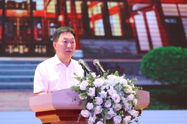 重慶市第一中學(xué)校黨委書記唐宏宇講話。向詩佳攝