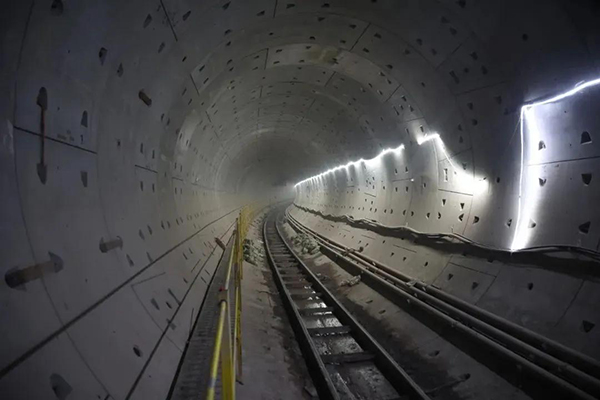 軌道交通18號線北延伸段建設現(xiàn)場。重慶市住房城鄉(xiāng)建委供圖