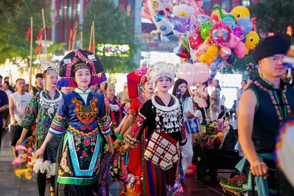 現(xiàn)場民族味十足?；顒又鬓k方供圖