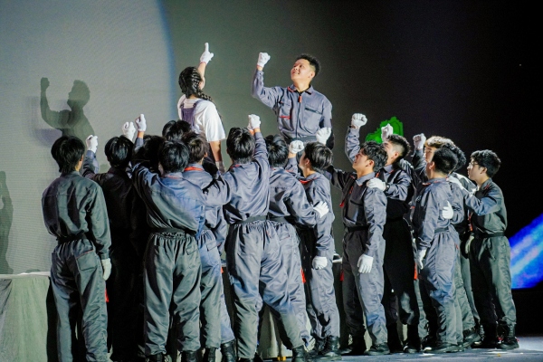 節(jié)目匯演。重慶工貿(mào)職業(yè)技術(shù)學(xué)院供圖