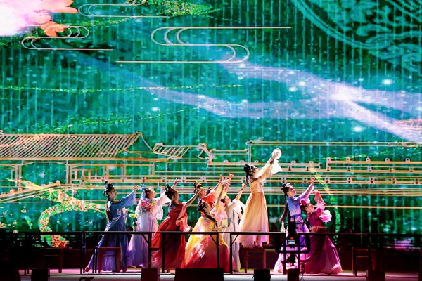 節(jié)目匯演。重慶工貿(mào)職業(yè)技術(shù)學(xué)院供圖