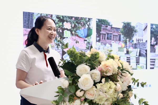江北區(qū)鶯花巷幼兒園黨支部書記、園長劉健平分享園所管理經(jīng)驗(yàn)。唐文蕤攝