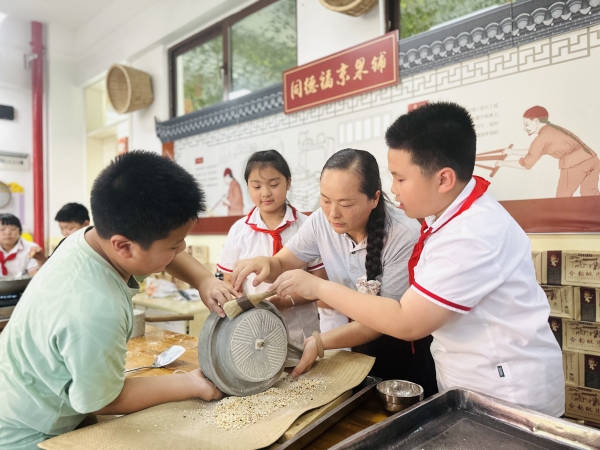 活動(dòng)現(xiàn)場(chǎng)。合川巴蜀小學(xué)供圖