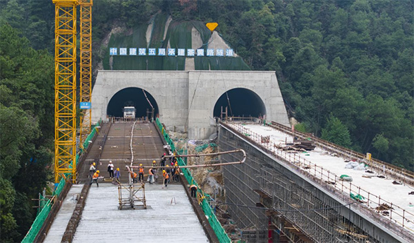 江南隧道及茶黃路工程。重慶市住房城鄉(xiāng)建委供圖