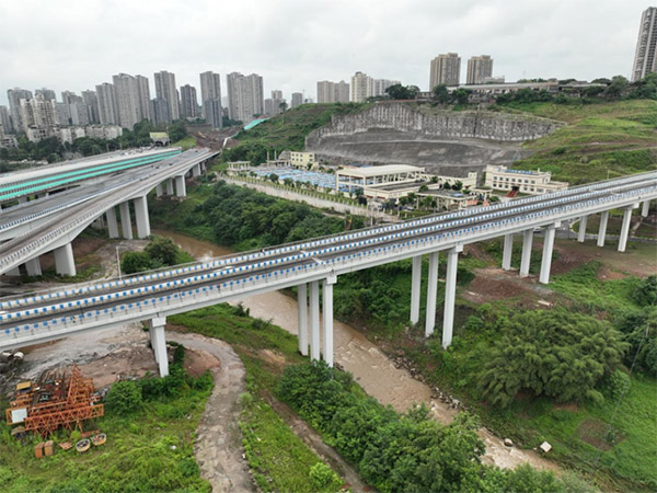 李家沱復(fù)線橋南引道項目。重慶市住房城鄉(xiāng)建委供圖