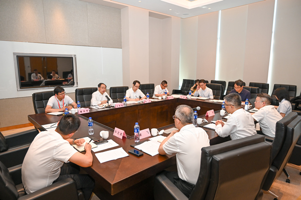 重慶大學與四川省自貢市政府舉行校地合作座談會。陳林攝