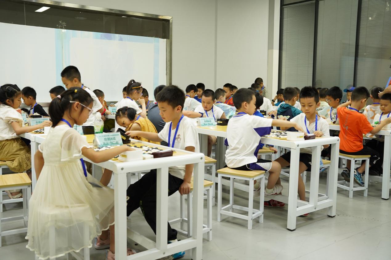 比賽現(xiàn)場。 重慶市江北區(qū)古力圍棋學(xué)苑供圖