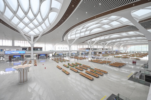 重慶東站。鄒樂攝