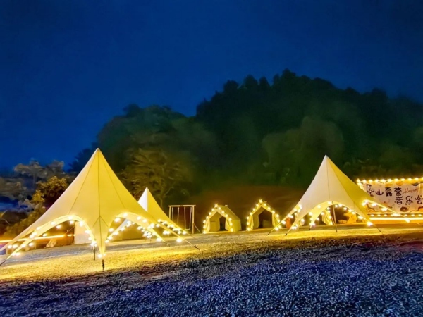 金山露營基地。涪陵區(qū)融媒體中心供圖