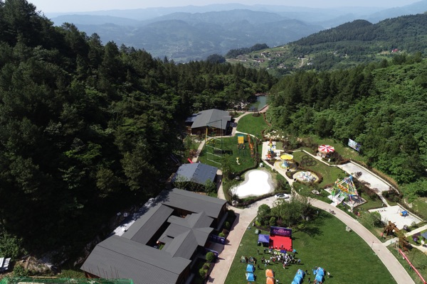 南川康養(yǎng)地產(chǎn)項(xiàng)目實(shí)景圖。重慶市房地產(chǎn)業(yè)協(xié)會(huì)供圖